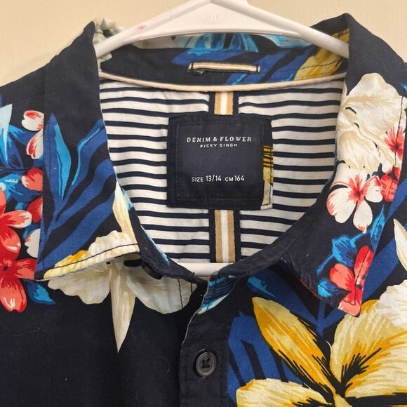 Denim & Flower Button Down Shirt - Picture 2 of 6